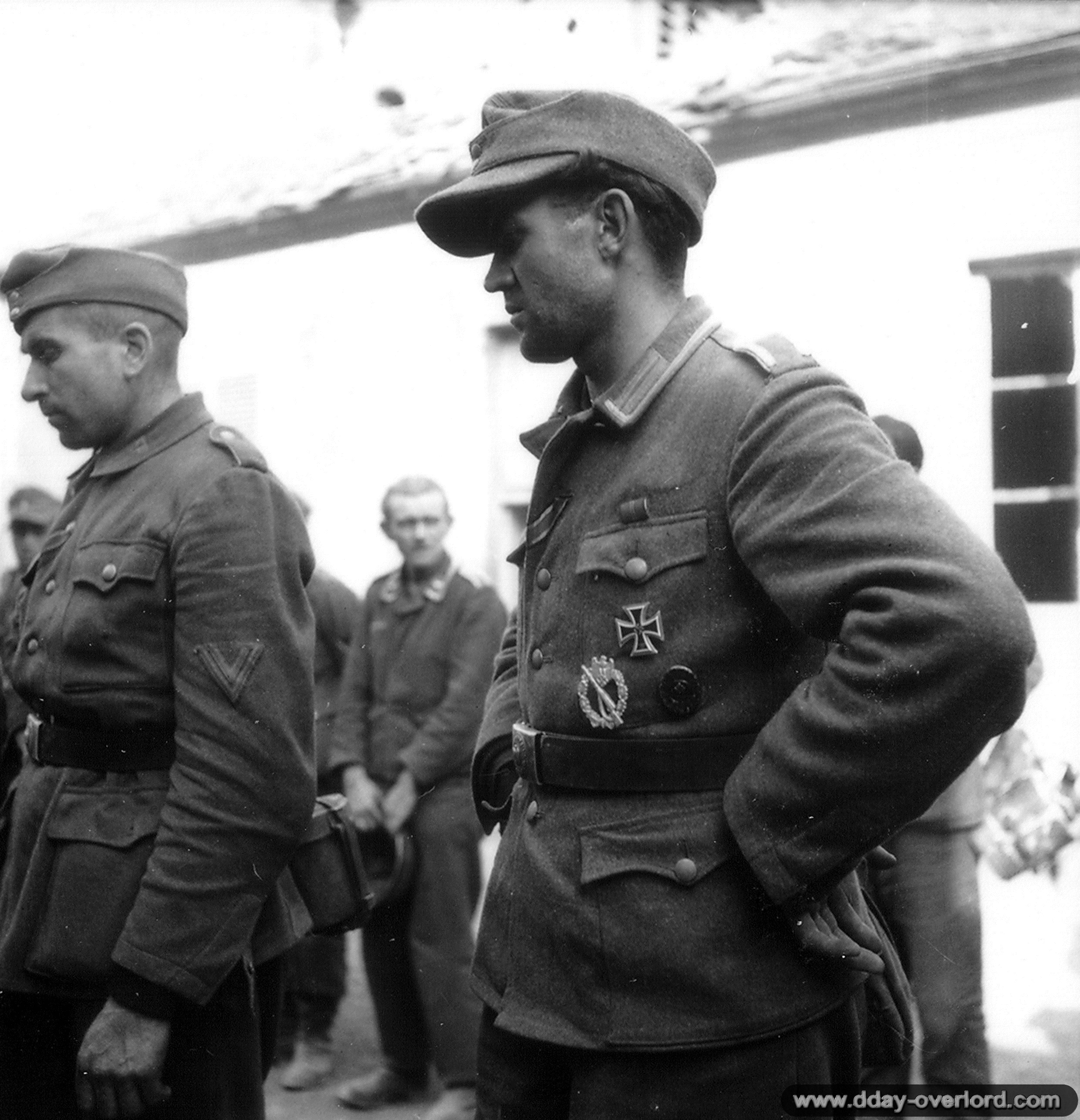 Сс восток. Обер ефрейтор Люфтваффе. Немецкие солдаты второй мировой войны. Немецкие офицеры второй мировой войны.
