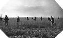 Images : Les soldats du 43rd Wessex Infantry Division se lancent à l'assaut