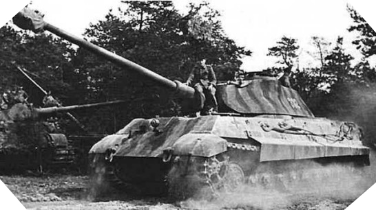 Image : <em>Panzer</em>kampfwagen VI Königstiger - Tigre Royal