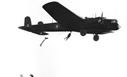 Image : Parachutage de commandos anglais depuis un appareil Whitworth Whitley