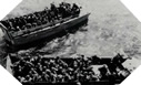 Image : Après s'être placé dans les barges, les soldats Américains attendent l'ordre du départ