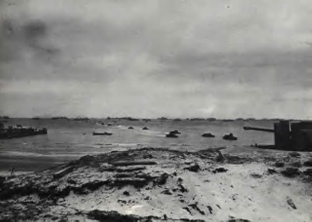 Tirs des batteries allemandes sur les bateaux alliés à Utah Beach WW2 Photo 