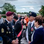 Stèle Major Tucker à Carentan - Commémorations 2017 du D-Day 3