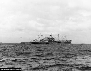 L'USS Bayfield au large d'Utah Beach. Photo : US National Archives