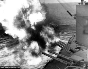 L'USS Nevada ouvre le feu sur les positions allemandes d'Utah. Photo : US National Archives