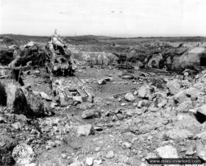 Vue de la batterie d’Auderville codée STP 356 après les bombardements. Photo : US National Archives