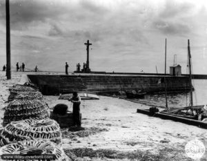 Le port de Barfleur peu après la libération. Photo : US National Archives