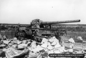 L’un des canons sur rail de 203 mm de la batterie d’Auderville. Photo : US National Archives