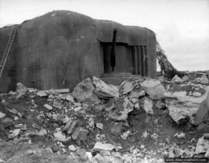 Une des quatre casemates R679 pour pièces de 155 mm de la batterie de Gatteville. Photo : US National Archives