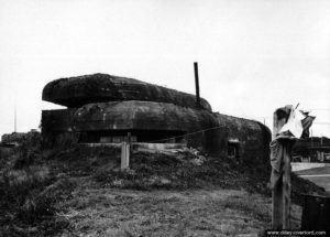 Le poste de direction des tirs du fort des Couplets sur la commune d’Equeurdreville-Hainneville. Photo : US National Archives