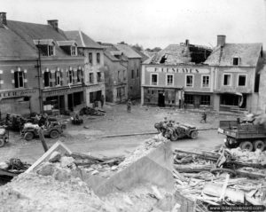 29 juillet 1944 : le centre-ville de Marigny. Photo : US National Archives