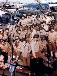 Des personnels appartenant à la 1ère division d’infanterie à Castletown, le port de l'île de Portland. Photo : US National Archives
