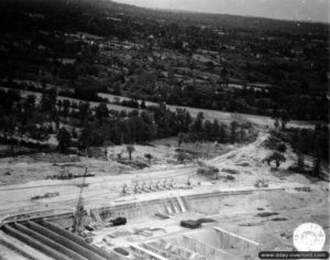 30 juin 1944 : vue aérienne de la base de construction de fusées V2 située à Sottevast. Photo : US National Archives