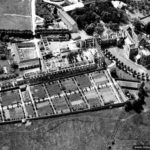 Vue aérienne de l’abbaye de Maire-Madeleine Postel de Saint-Sauveur-le-Vicomte, incendiée par les Allemands. Photo : US National Archives