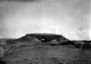 Une des quatre casemates R679 pour pièces de 155 mm de la batterie de Gatteville. Photo : US National Archives