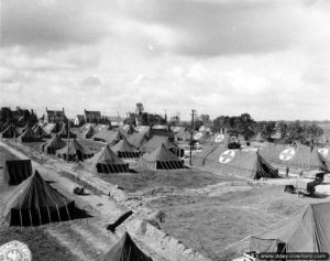 29 juillet 1944 : les tentes de l’hôpital de campagne de Saint-Hilaire-Petitville. Photo : US National Archives