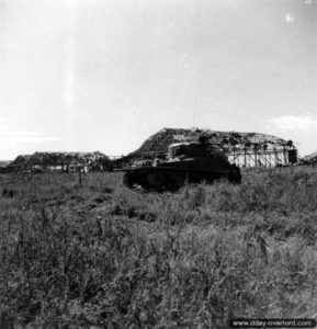 Un char Sherman appartenant au Queen’s Own Rifles of Canada. Photo : US National Archives