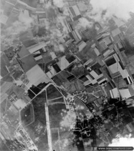 Vue aérienne prise lors des bombardements de l’aérodrome. Photo : US National Archives