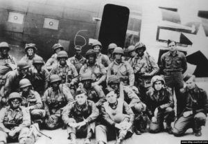 Serial 6 : Pathfinders du 502nd Parachute Infantry Regiment. Photo : US National Archives