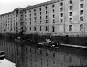 Le bâtiment des Subsistances de l’arsenal à Cherbourg. Photo : US National Archives