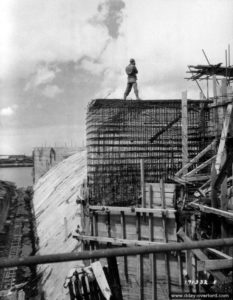 Le bunker des Schnelleboote dans l’arsenal de Cherbourg. Photo : US National Archives