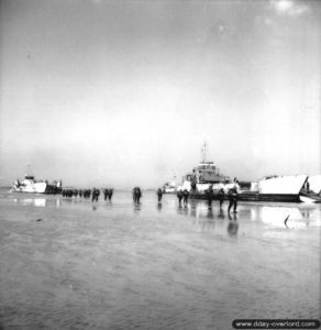 Débarquement des soldats canadiens sur Juno Beach à Courseulles-sur-Mer le Jour J. Photo : Archives Canada