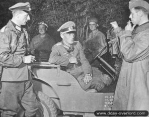 Le Generalleutnant Otto Elfeldt fait prisonnier à Saint-Lambert-sur-Dive. Photo : IWM