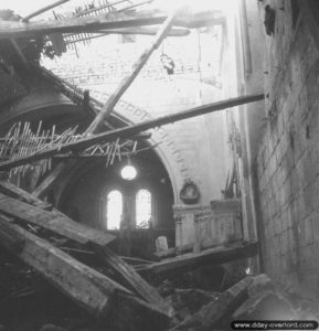 Les vestiges de l’église Saint-André à Ifs. Photo : US National Archives