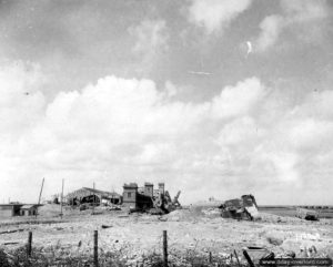 La gare maritime de Cherbourg en ruines. Photo : US National Archives