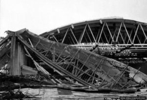 Les hangars de la base aéronavale à la Vigie de l’Onglet à Cherbourg. Photo : US National Archives