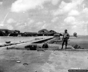 Les hangars de la base aéronavale à la Vigie de l’Onglet à Cherbourg. Photo : US National Archives