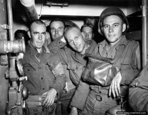 Des personnels de la 90th Infantry Division à bord du LCI(L)-326 en direction d'Utah Beach. Photo : US National Archives