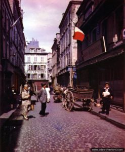 Rue du Château à Cherbourg. Photo : US National Archives
