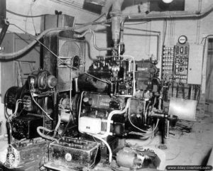 La salle de machines du PC souterrain du général von Schlieben à la carrière Saint-Sauveur, rue Alfred Lohen à Octeville. Photo : US National Archives