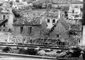 Vestiges de la voie ferrée Paris-Cherbourg à proximité des Ruettes à Cherbourg. Photo : US National Archives