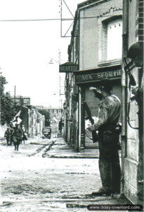 26 juin 1944 : reddition des forces allemandes à Cherbourg. Photo : US National Archives