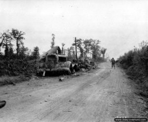 Un camion Skoda diesel 254 B de la Wehrmacht détruit dans le secteur de Saint-Lô. Photo : US National Archives