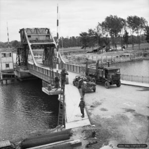 Le pont Pegasus quelques jours après les combats. Photo : IWM B 5288