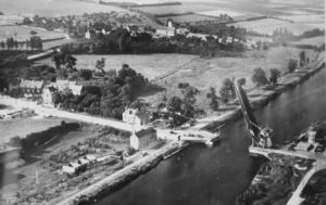 Carte postale du pont Pegasus de Bénouville après-guerre
