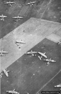 Vue aérienne de la Landing Zone "N" recouverte de planeurs le 6 juin 1944. Photo : IWM