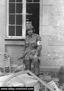 Le pasteur George Chappie B. Wood du 505th PIR à Sainte-Mère-Eglise. Photo : US National Archives