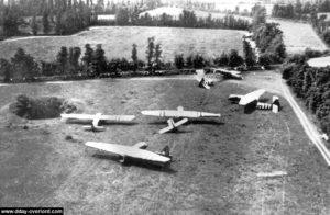 Les planeurs ayant atterri au profit des forces aéroportées américaines. Photo : US National Archives