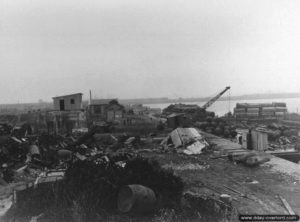 29 novembre 1944 : la tour de contrôle des installations portuaires de Cherbourg. Photo : US National Archives