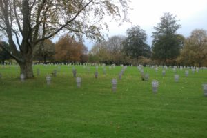 Cimetière militaire allemand d'Orglandes. Photo (2011) : Xfigpower