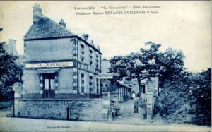 Hôtel Restaurant la Chaumière à Bénouville, probablement la première maison libérée de France le 6 juin 1944, à proximité immédiate du pont Pegasus.