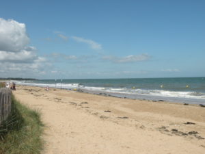 Vue générale de la plage de Courseulles-sur-Mer, Juno Beach (2009). Photo : D-Day Overlord