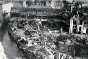 Les ruines de la cidrerie Bourné à Lisieux après les bombardements de juin 1944. Photo : DR