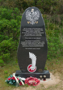 Monument dédié au souvenir de la 1ère division blindée polonaise à Graye-sur-Mer (2015). Photo : D-Day Overlord