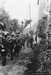 Des éléments de la Hitlerjugend dans le secteur de l'Abbaye d'Ardenne en juin 1944. Photo : Bundesarchiv