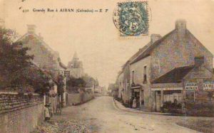 Carte postale de la commune d'Airan avant la guerre.